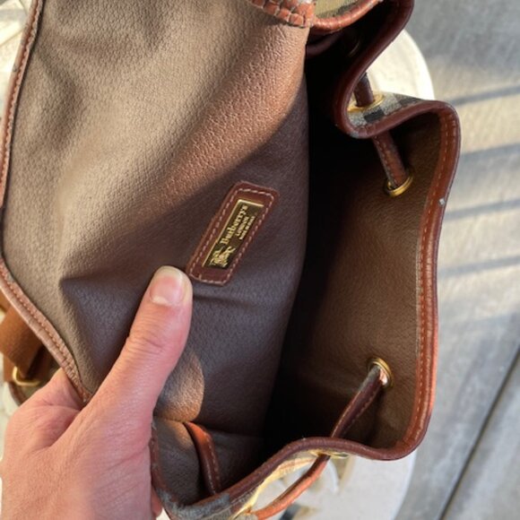 Burberry Small Women's backpack. Very good condition. - Picture 6 of 7